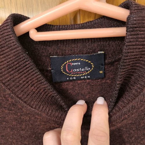 Porto Castello men's sweater medium size like new, red and purple