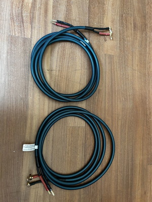 Speaker cables 5N OFC silver with banana plugs, 2.5 meters each, new