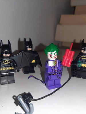 Lego Batman figures set of 4 with accessories like new