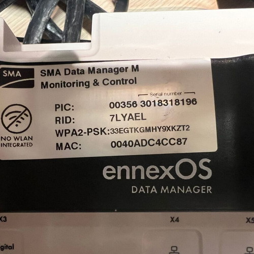 SMA Data Manager M Monitoring and Control ennexOS used with Power Injector and cables