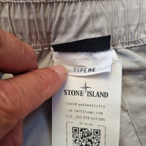 Stone Island Luxury Set Cargohose W34 and T-Shirt L like new