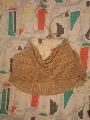 Cropped Top Shein Curve 3XL in very good condition, gold