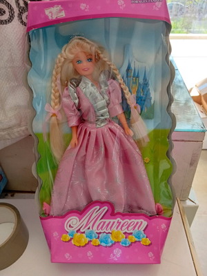 Maureen doll 29cm new for children over three years old