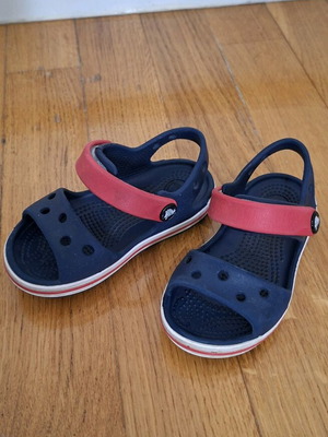Crocs sandals c6 blue and red like new
