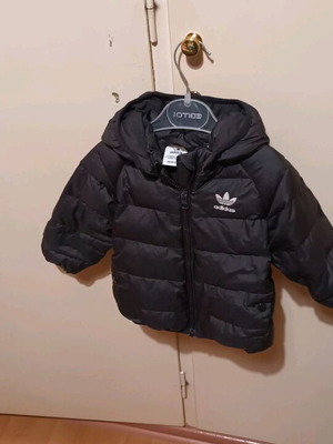 Adidas παιδικό μπουφάν 12 μηνών σαν καινούργιο με αποσπώμενη κουκούλα