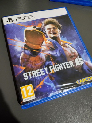 Street Fighter 6 PlayStation 5 like new