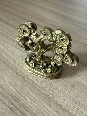Feng Shui Money Tree με κινέζικα νομίσματα, χρυσαφί