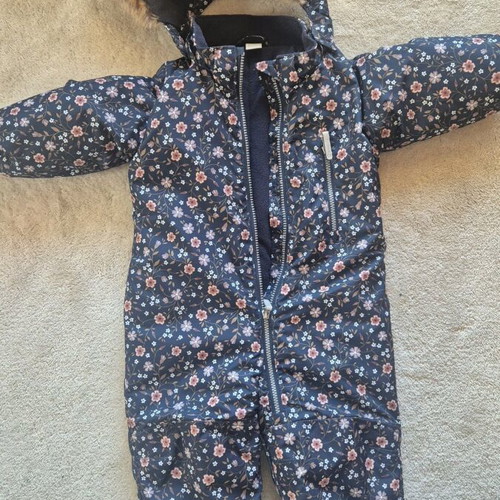 Snow suit padded jumpsuit for child up to 4 years like new
