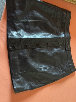 H&M leather skirt like new, black, size L