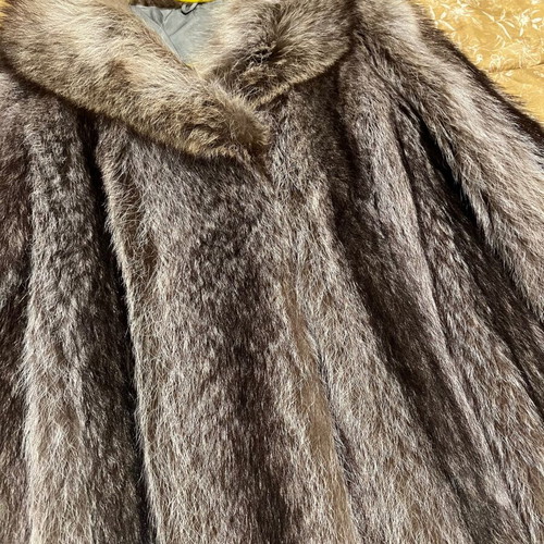 Raccoon fur like new, medium/large, genuine, made in America