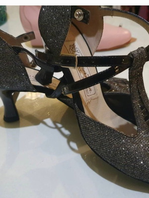 Werner Kern dance shoes like new, size 37, black and silver