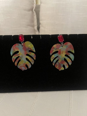 Colorful hanging earrings with red stone and steel clasps, new