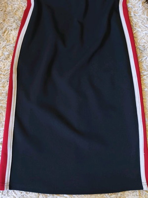 Pencil skirt used, elastic, size M, black