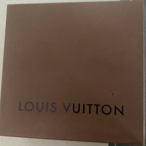 Louis Vouitton box used, size 24x23x6 cm