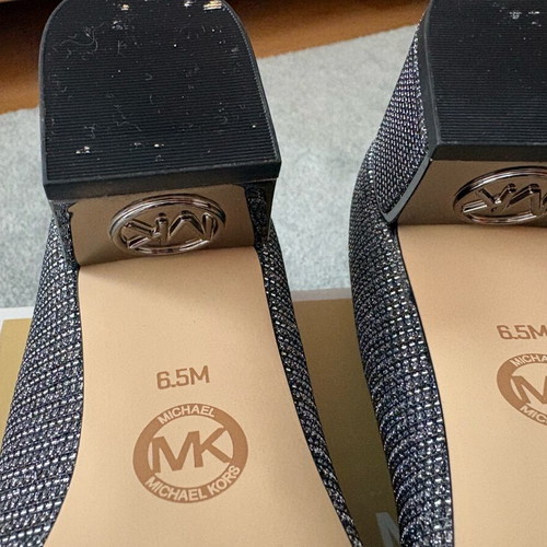 Michael Kors pumps silver like new, size 36.5