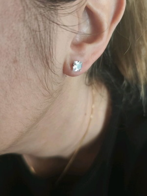 Square rhinestone earrings like new stainless steel