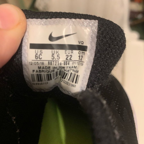 Nike Star Runner TD 907256-004 like new, black