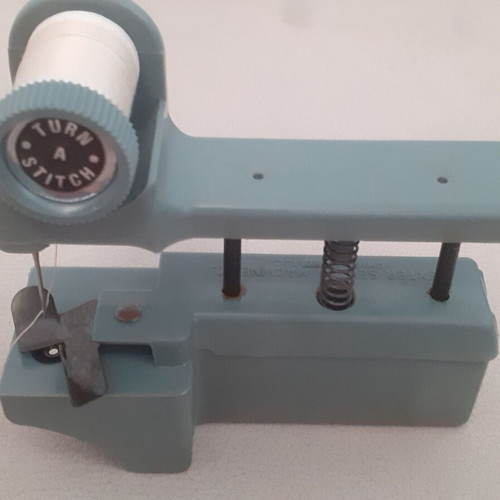 Dexter Portable Sewing Machine from the 70s like new