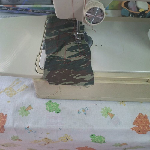 Sewing machine like new with 30 stitches