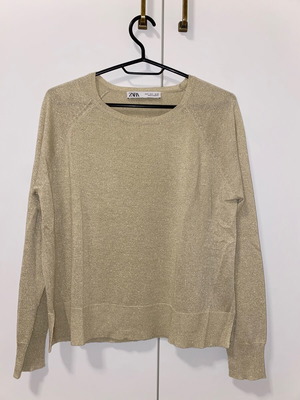 Zara blouse size S gold like new