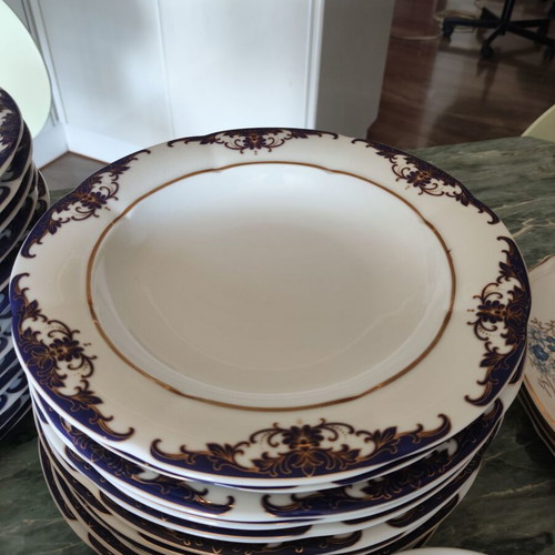 Mitterteich Bavaria porcelain dinnerware set, 48 pieces, cobalt blue and gold filigree