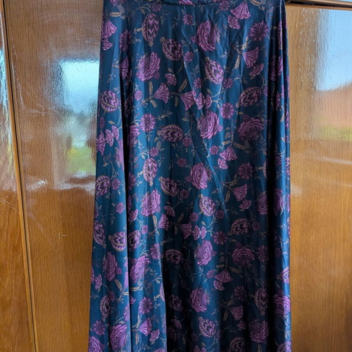 Vassia Kostara skirt large like new, multicolor