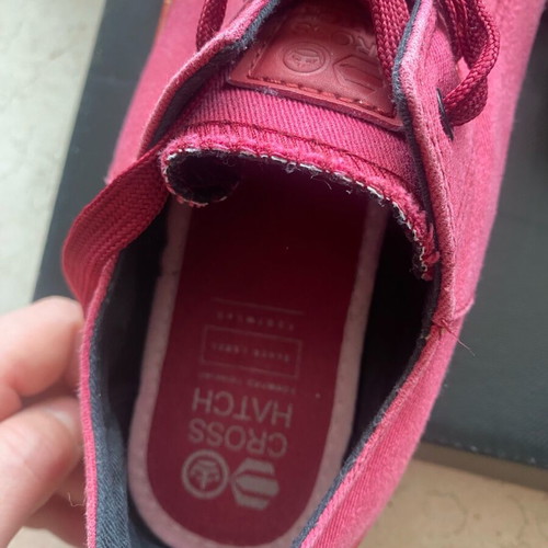 Sneakers shoes red size 43 like new with two defects