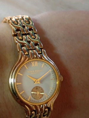 Nina Rossi wristwatch gold like new, women's
