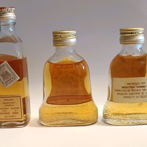 Mini scotch whisky pack of 6, 50ml, like new
