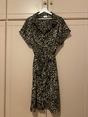 Only leopard dress with buttons and belt like new, black and brown
