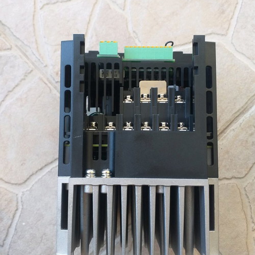 Omron Inverter 0.75Kw new, missing front cover