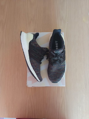 Adidas Ultraboost men's athletic shoes like new, size 42.5, black and white