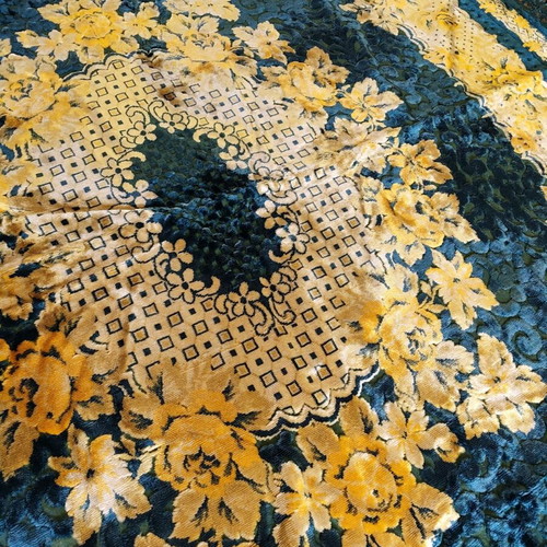 Velvet blanket vintage like new 200 x 230