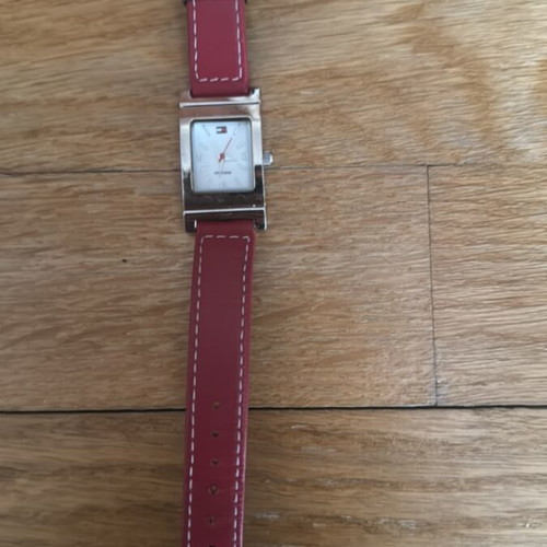 Tommy Hilfiger watch like new with rotating crown
