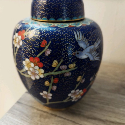Set of 2 vintage Satsuma Moriage and Cloisonné vases like new