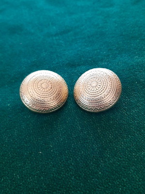 Earrings like new