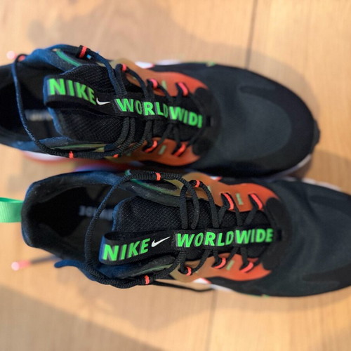 Nike Air Max 270 React Worldwide size 44 like new, black multicolor