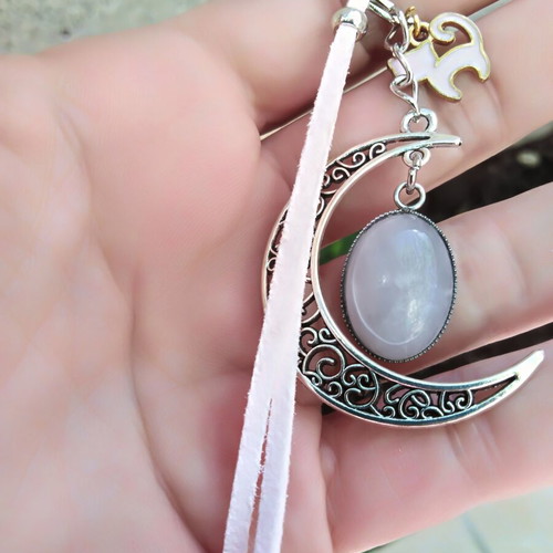 Handmade keychain with rose quartz and metal elements