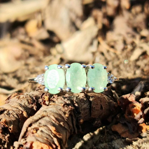 Ring with natural green aventurine, new, 925 silver