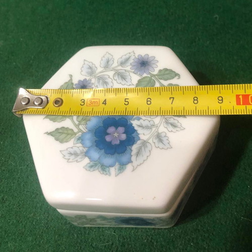 Wedgewood Clementine English Bone China Trinket Box new