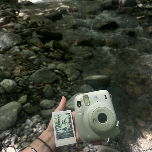 Instax Mini 11 green camera like new with batteries and film gift