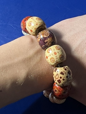 Handmade bracelet with multicolored beads
