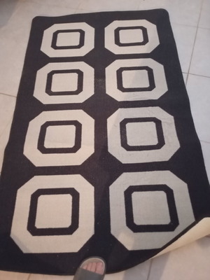 Carpet rug 1.68×1 meters