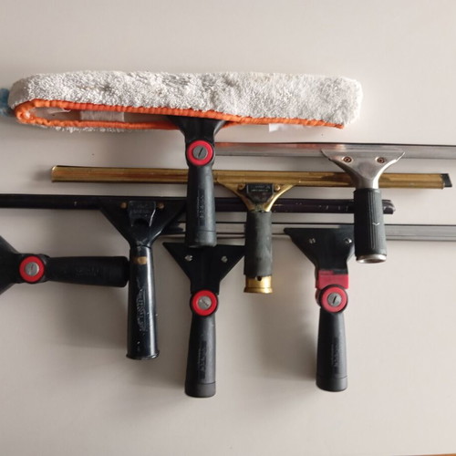 Professional window cleaning tools used, pack of 7 pieces