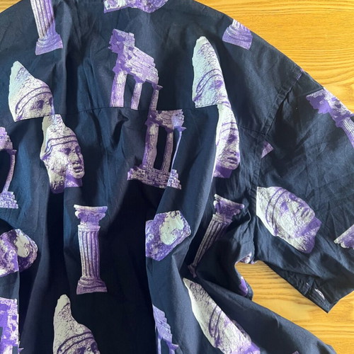 H&M Shirt XXL with perfect print like new, blue and purple