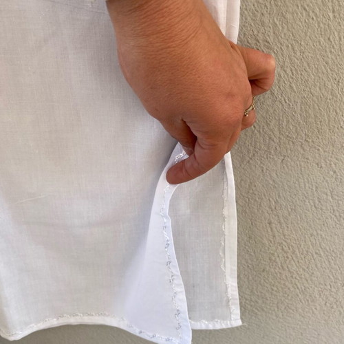 White handmade cotton kaftan L/XL like new with boho embroidery