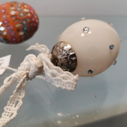 Decorative eggs used, pack of 4 pieces