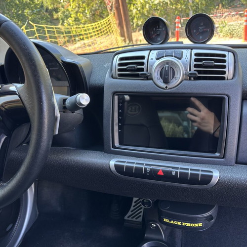 Kirosiwa 9-inch car screen Android OS 64GB 4GB RAM