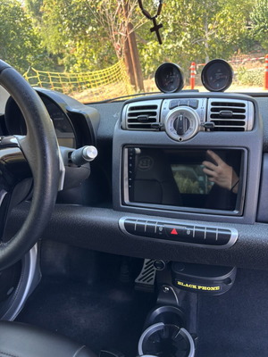Kirosiwa 9-inch car screen Android OS 64GB 4GB RAM