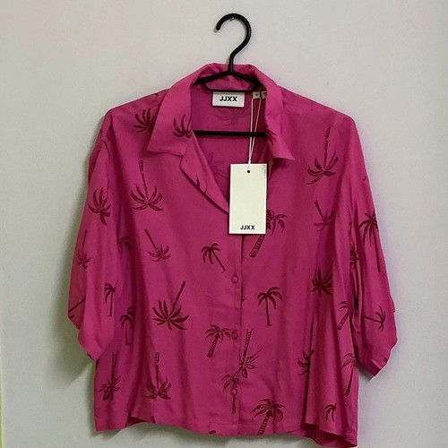JJXX crop shirt with palm trees, pink, size M